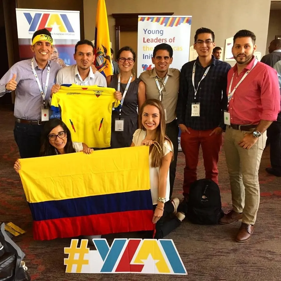 Con otros ecuatorianos de la primera cohorte de YLAI.